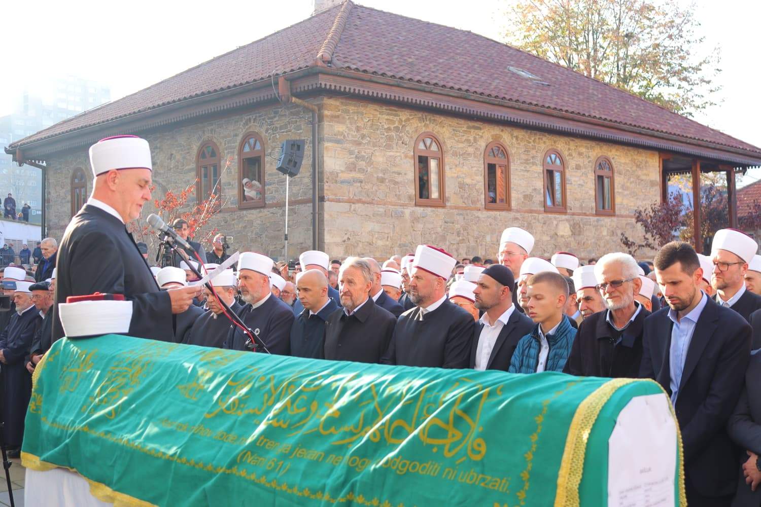 Reisul-ulema - Zenica.jpeg - Reisul-ulema na dženazi hfz. Halilu Mehtiću: Njegova prisutnost među nama bila je blagodat